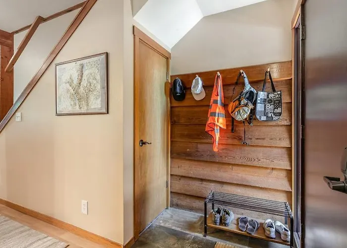 Apartment 622 Tamarack