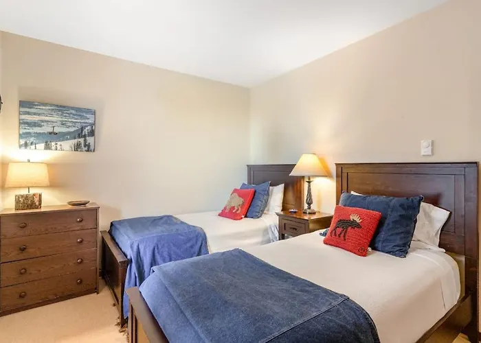 622 Tamarack Apartment *